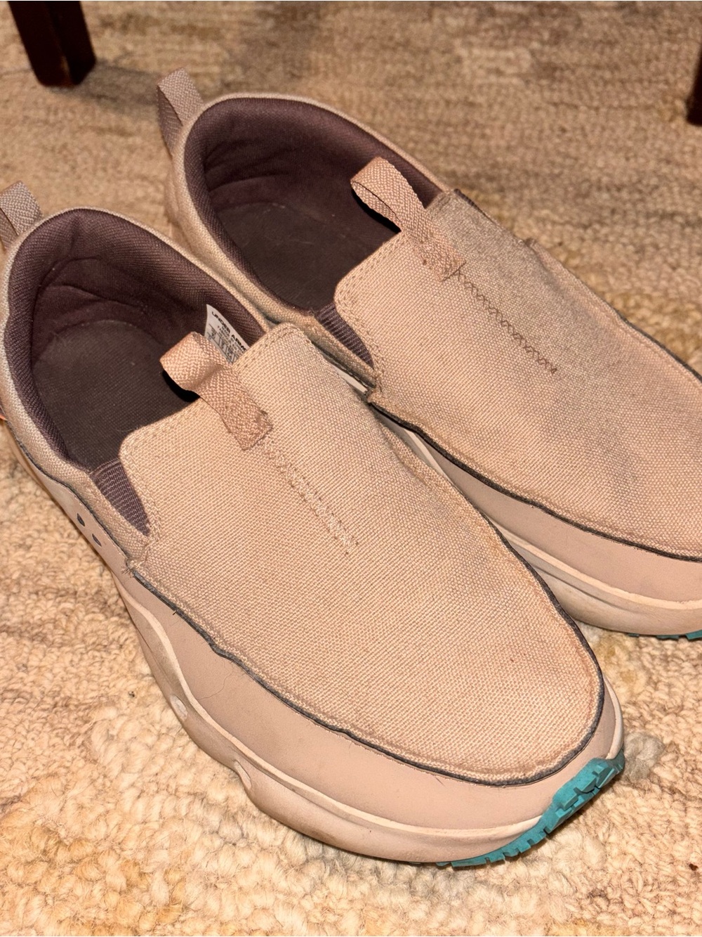 Under Armour Men’s 10 tan slip-on canvas boat shoes
